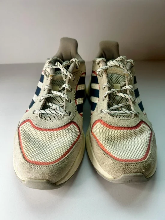 adidas Women's Valasion Sneakers - Picture 10 of 11